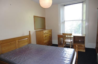 North Terrace, Spital Tongues, Newcastle - Image 3